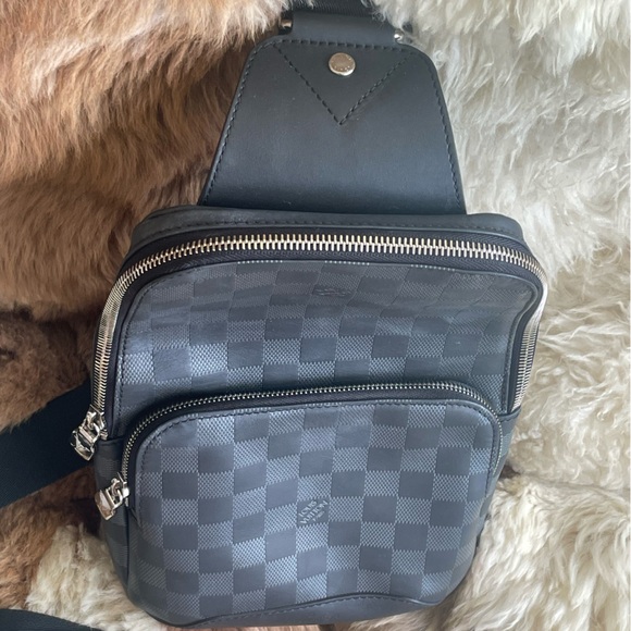 🖤 Louis Vuitton  Damier Infini Avenue Sling Bag in Onyx and Silver - Picture 17 of 17